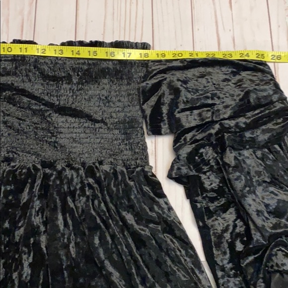 Black Off-Shoulder Whimsical Goth Bell Sleeve Velvet Mini Dress – Size M - Picture 10 of 16